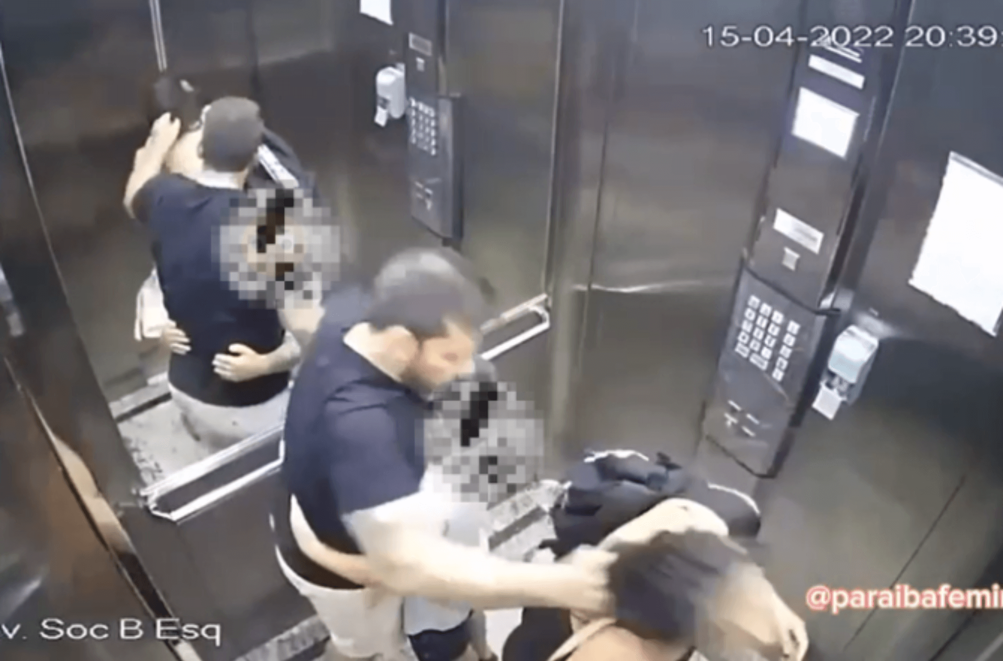 Imagem ilustra momento da agressão.