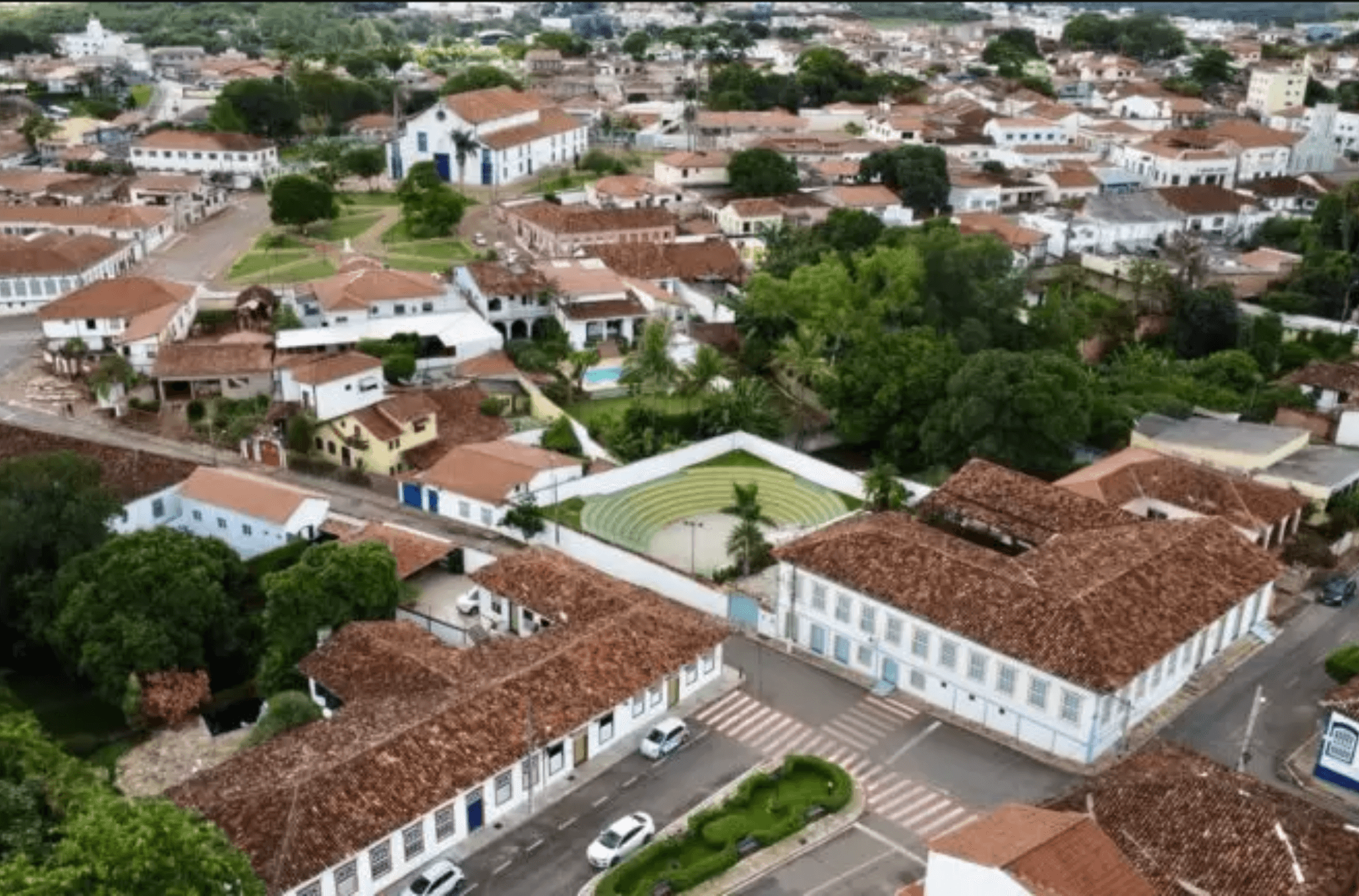 Jovem é mantida em cárcere privado com sessões de tortura por 27 dias 