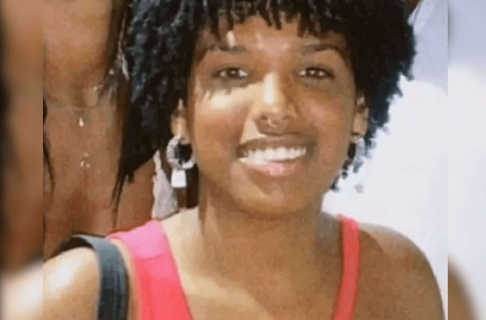 Jovem é assassinada a facadas por companheiro em motel no sul da Bahia