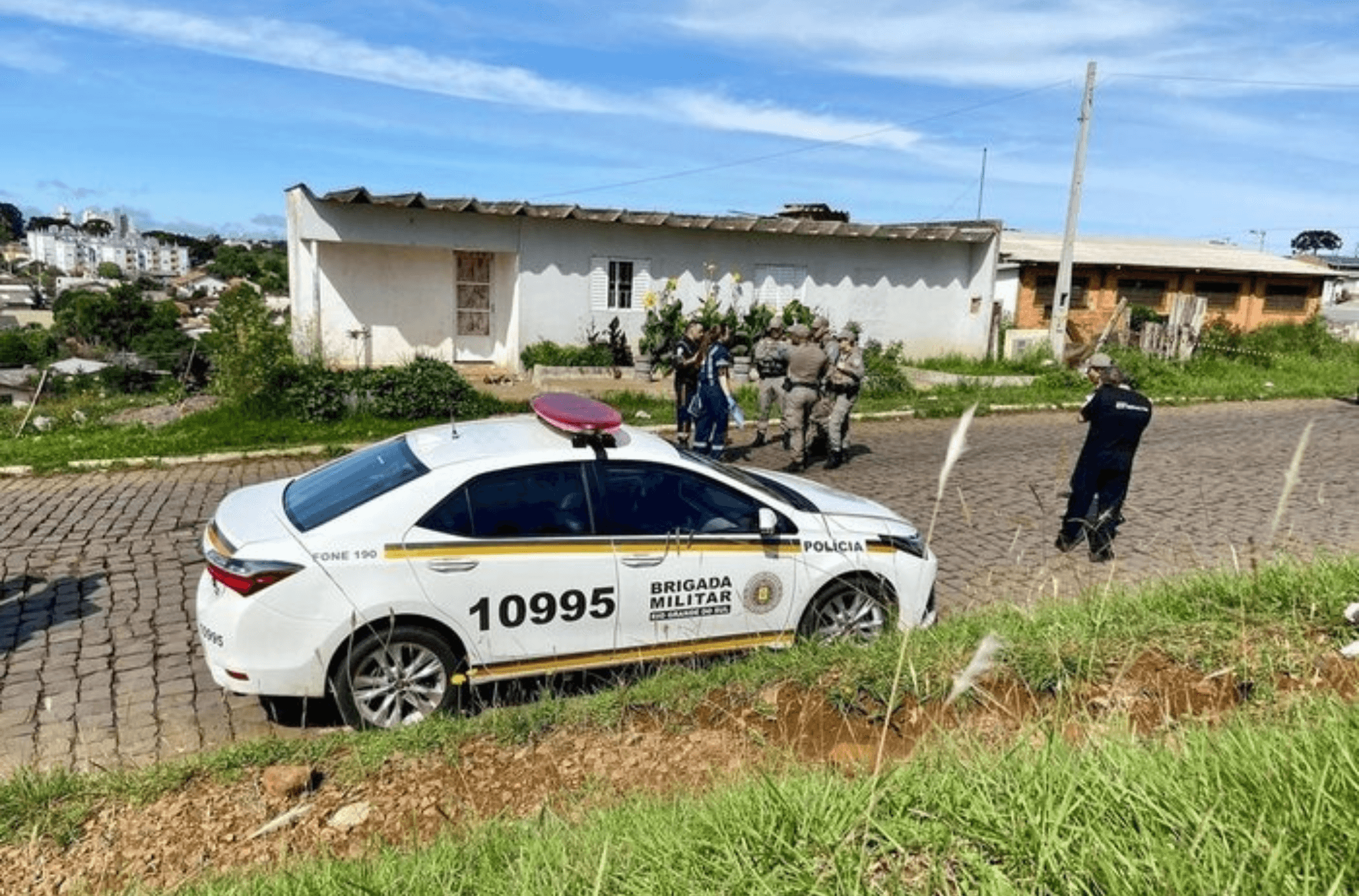 Imagem ilustra a casa das vítimas