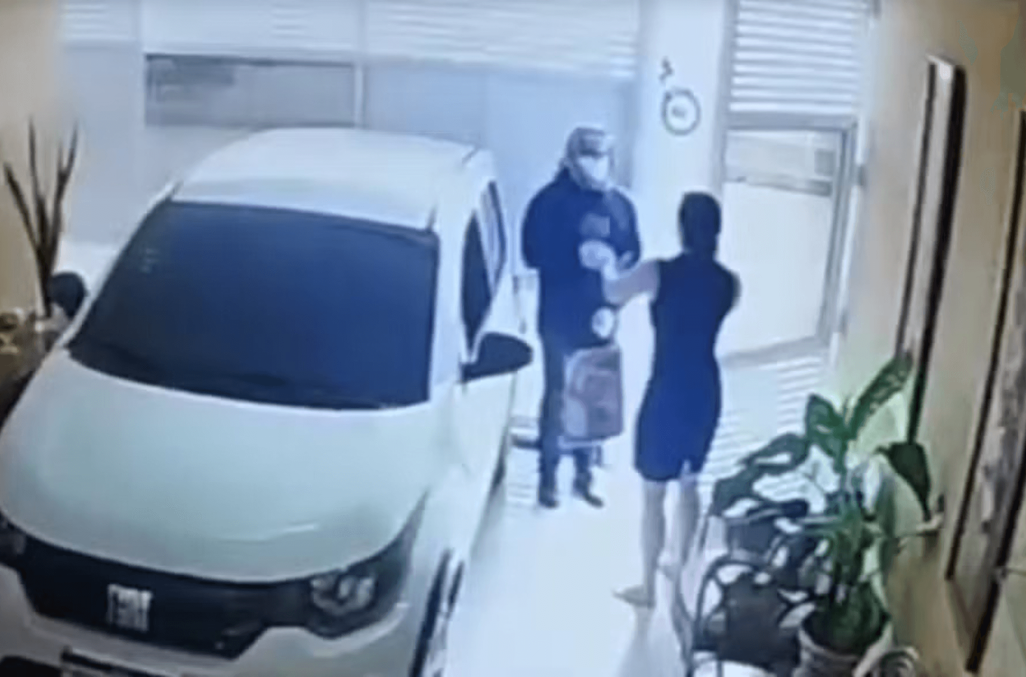 Mulher é encontrada amordaçada e com sinais de esfaqueamento 