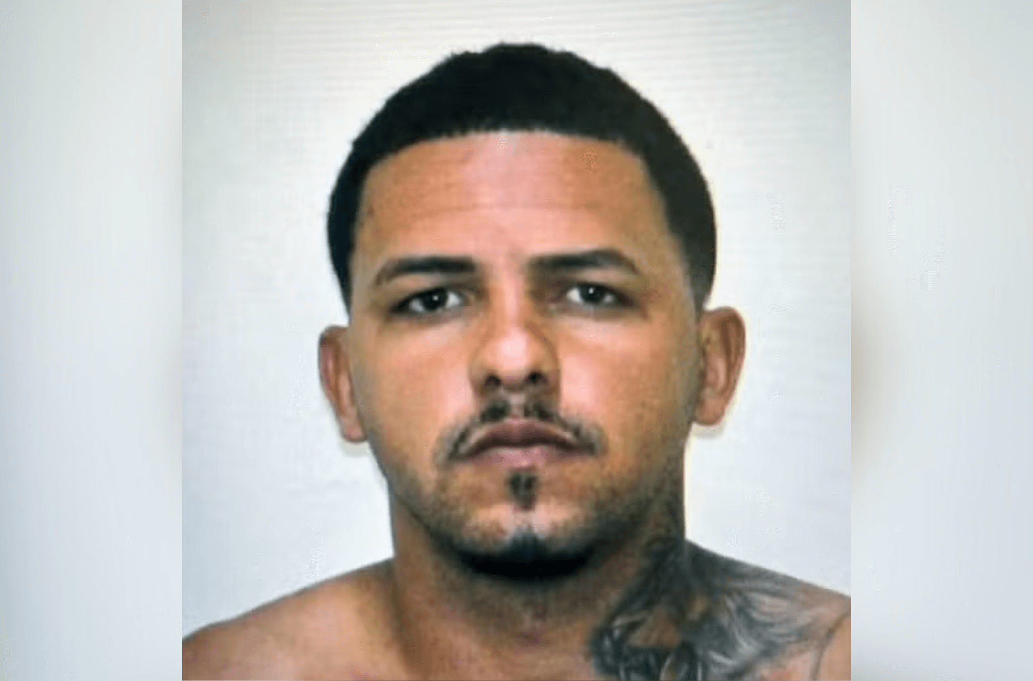 imagem ilustra o suspeito preso