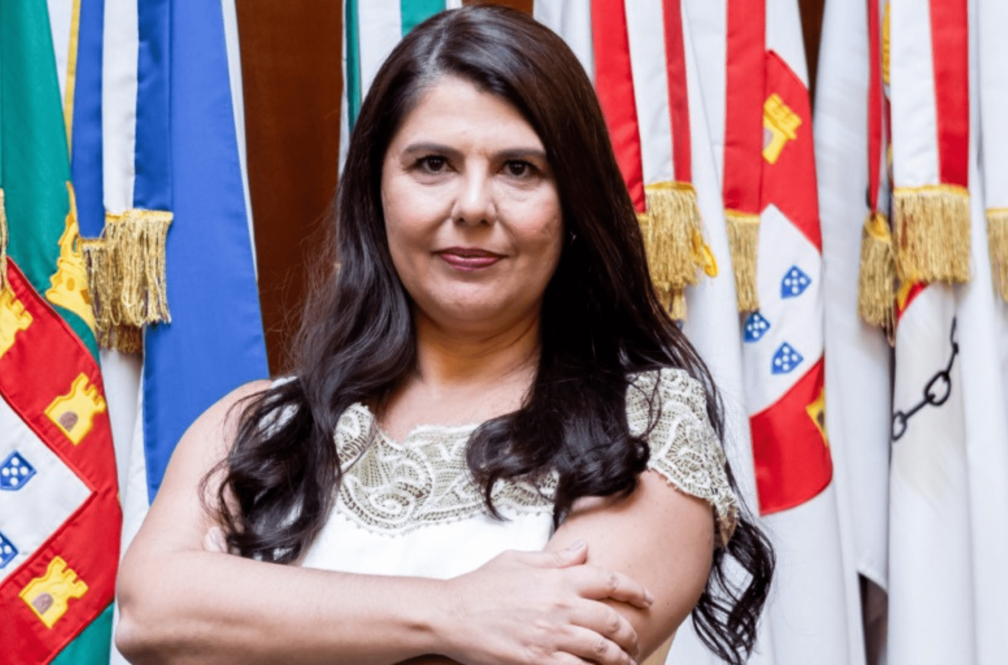 Imagem ilustra autora do artigo