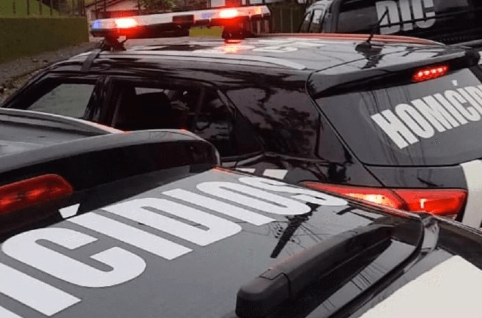 Homem confessa ter enterrado bebê de namorada no quintal