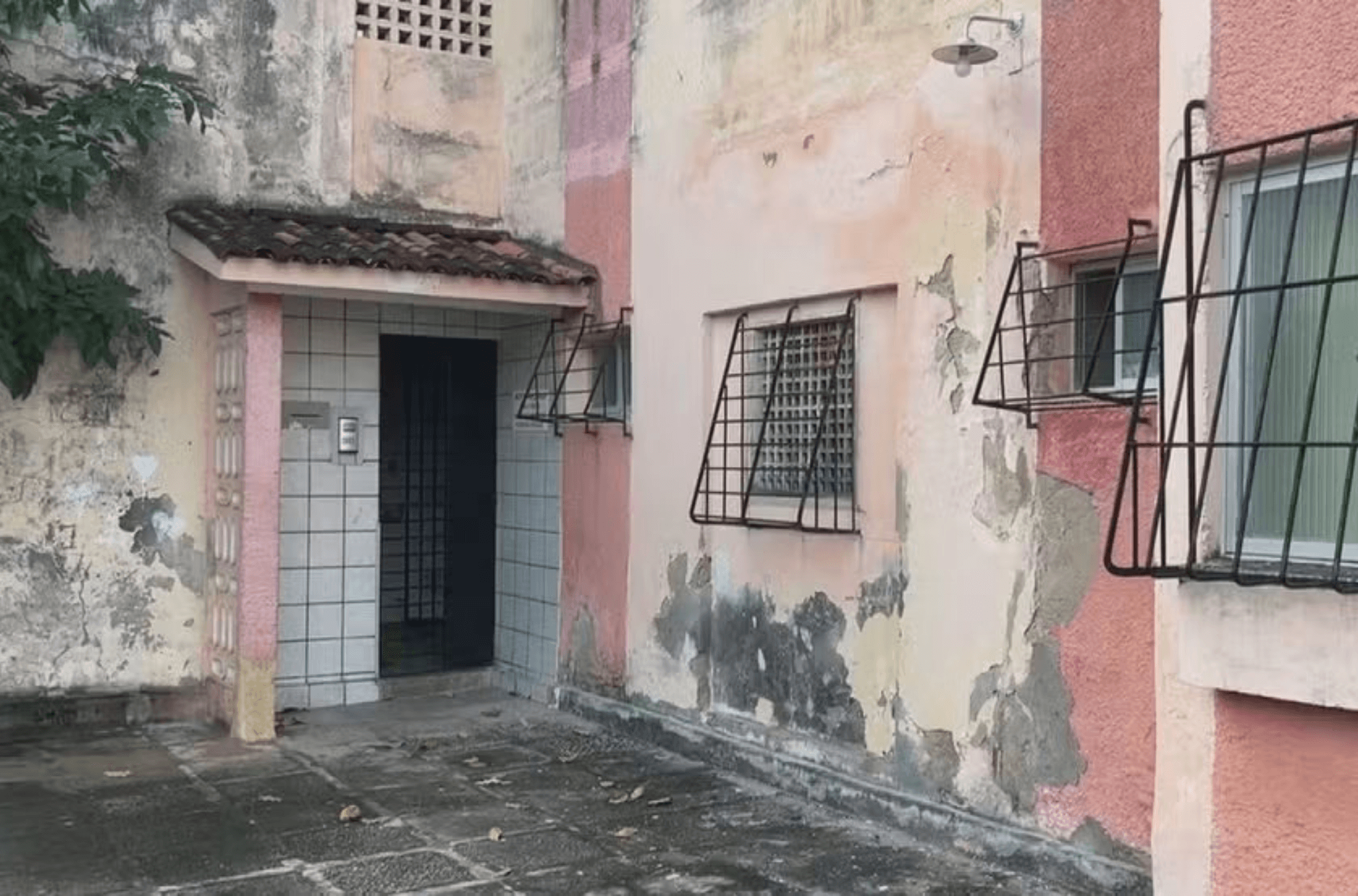 Homem mata pai e madrasta e é assassinado horas depois