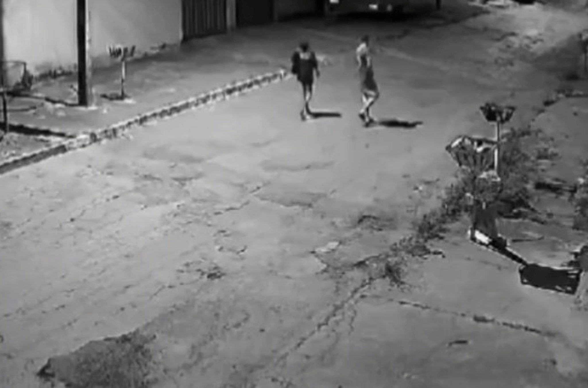 Suspeito de estuprar mulher é queimado vivo e espancado 