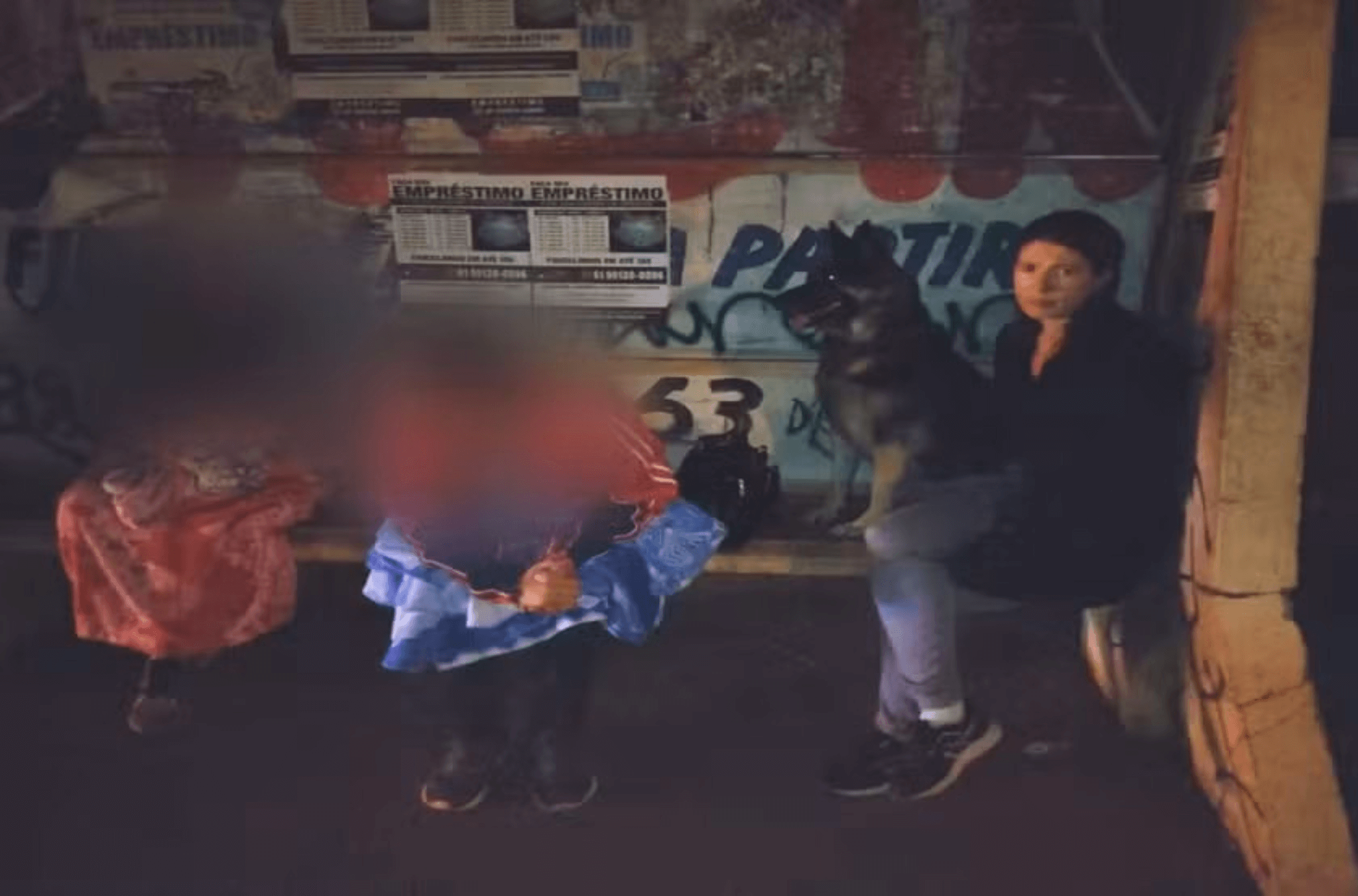 Mulher mata marido e sofre acidente com filhos durante fuga