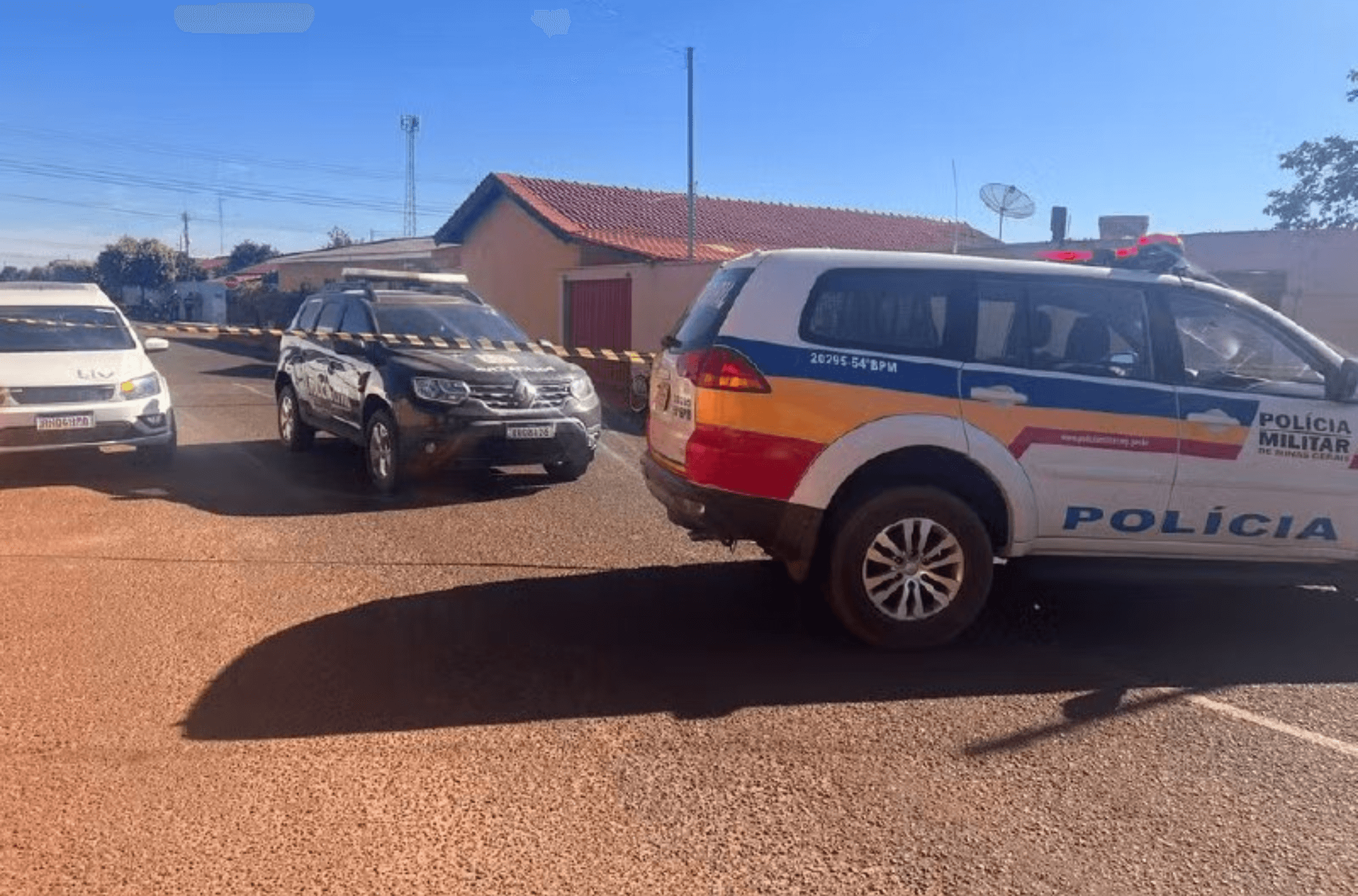 Homem é decapitado e suspeito aguarda a chegada da polícia