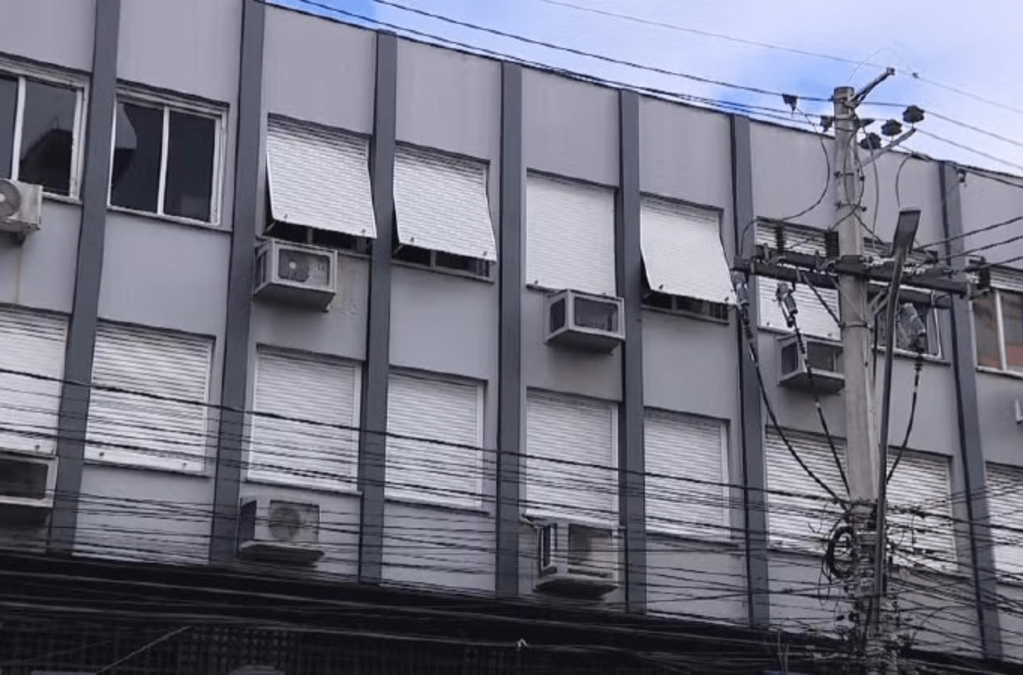 Mãe é suspeita de matar filha de 7 anos a facadas