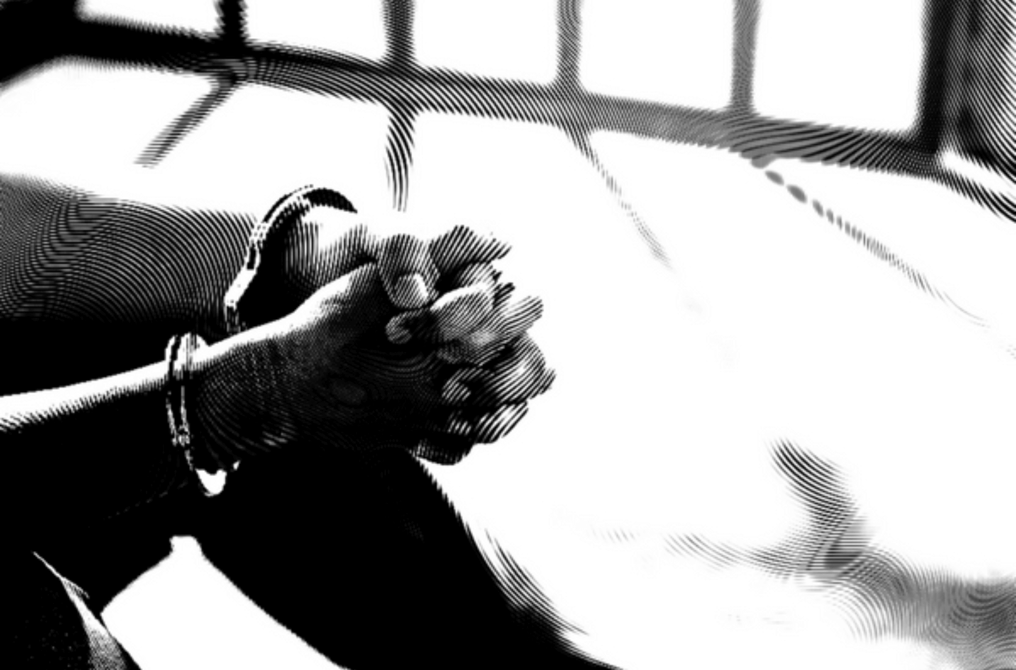 Homem é preso por estuprar filha adotiva