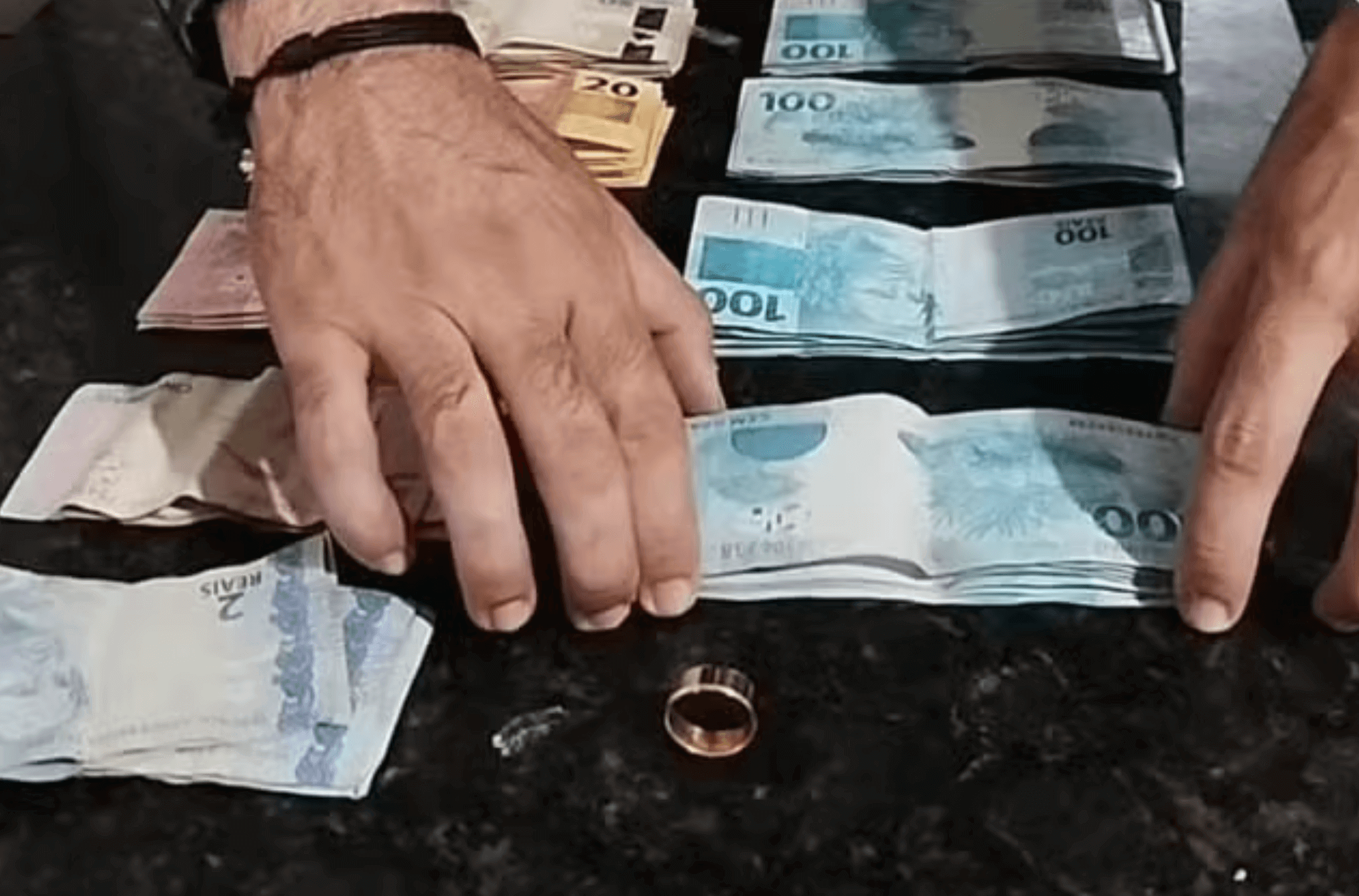 Mãe é suspeita de simular câncer da filha por doações