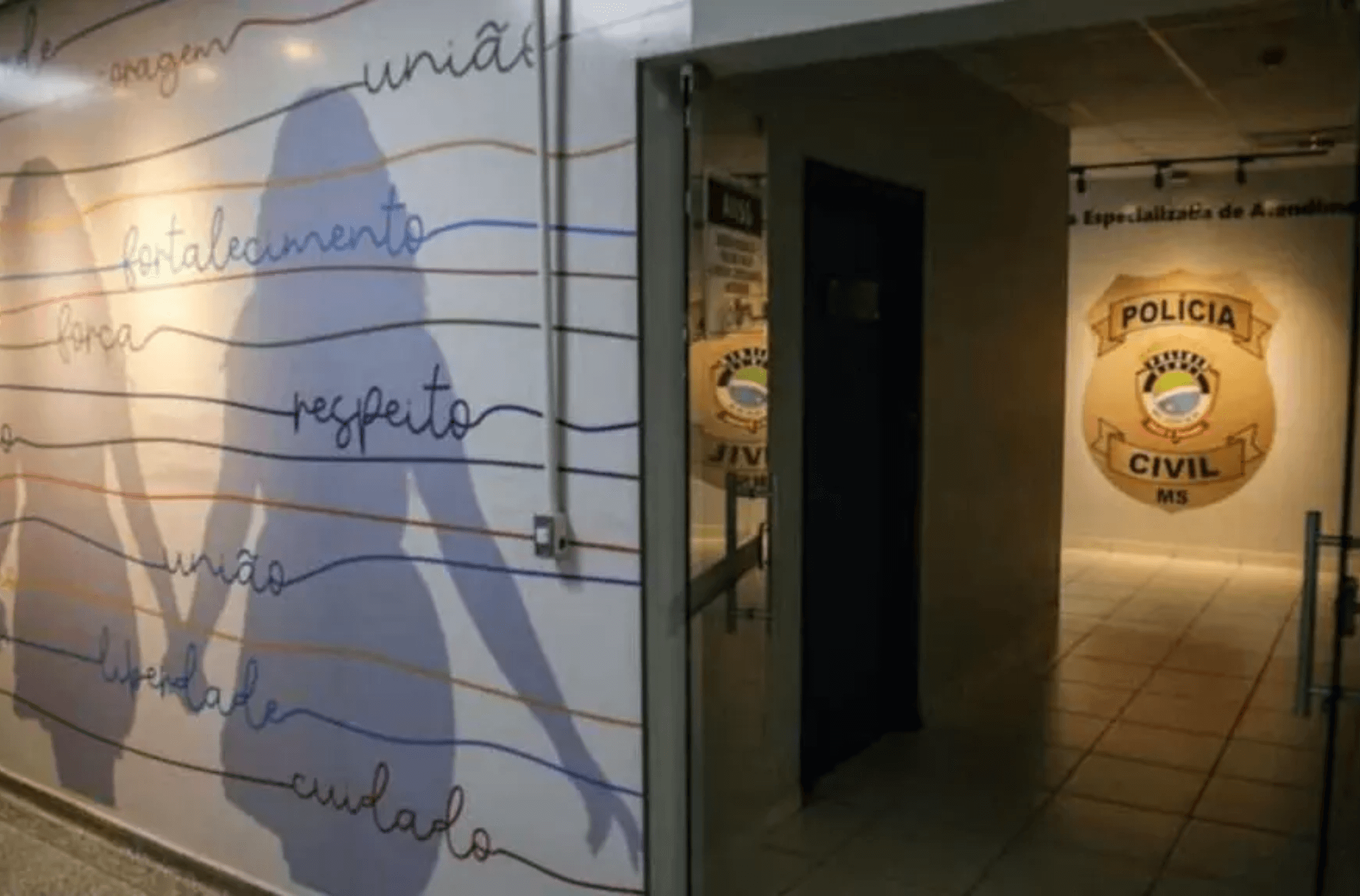 Adolescente protege mãe e é estrangulado por padrasto