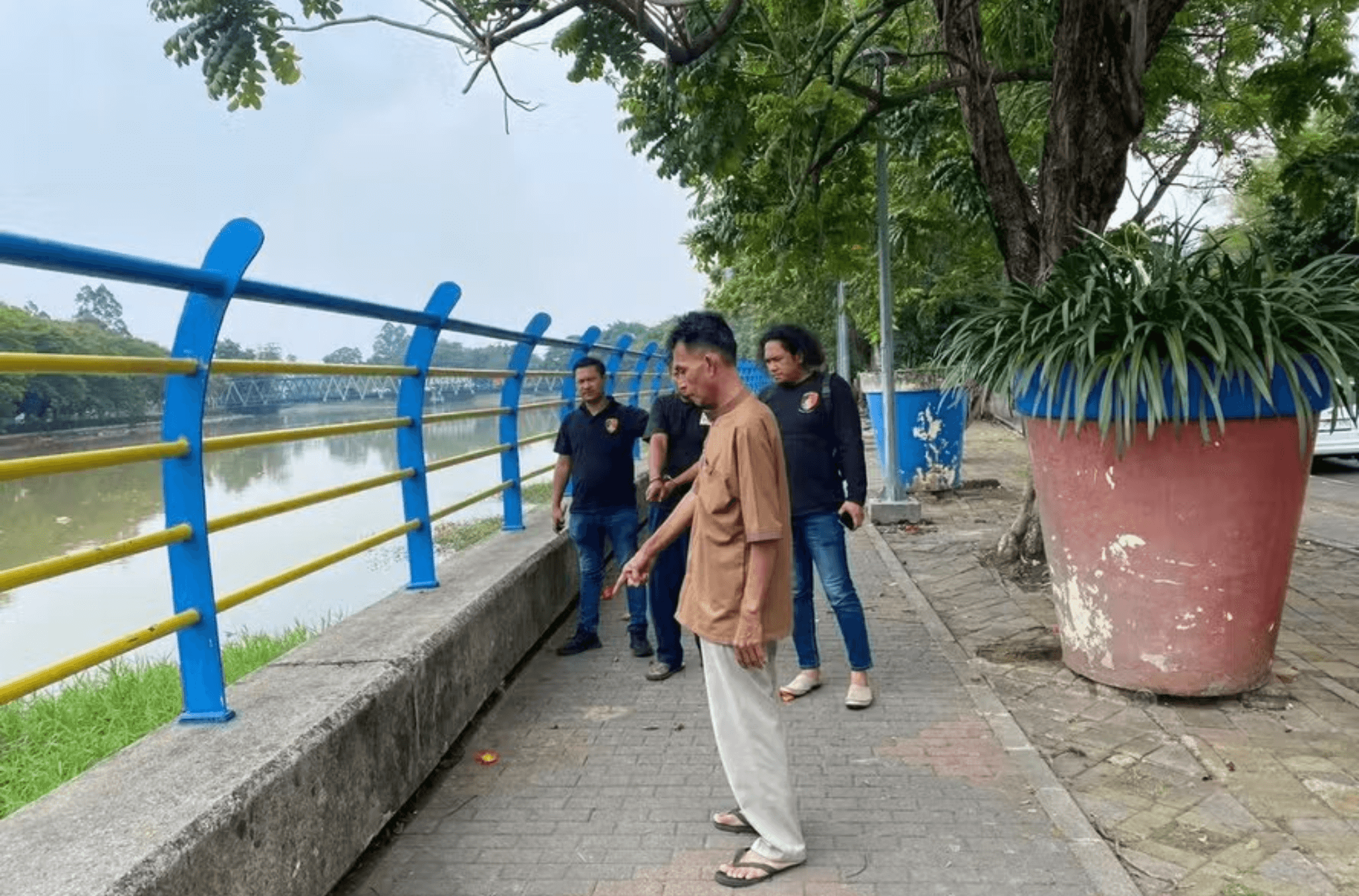 Homem vende filho para pagar apostas on-line