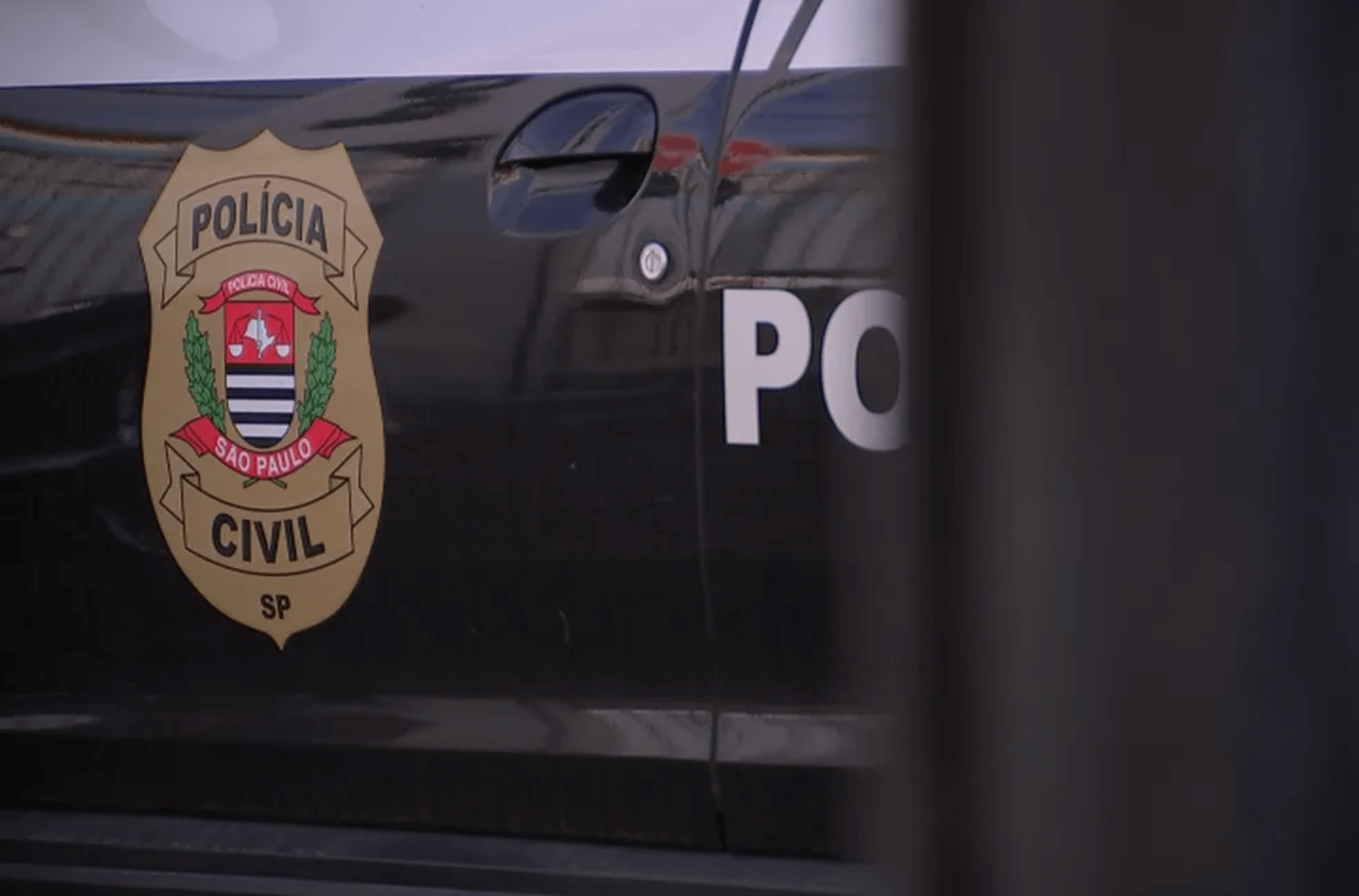 Mulher manda colocar ex-marido em tanque de piranhas