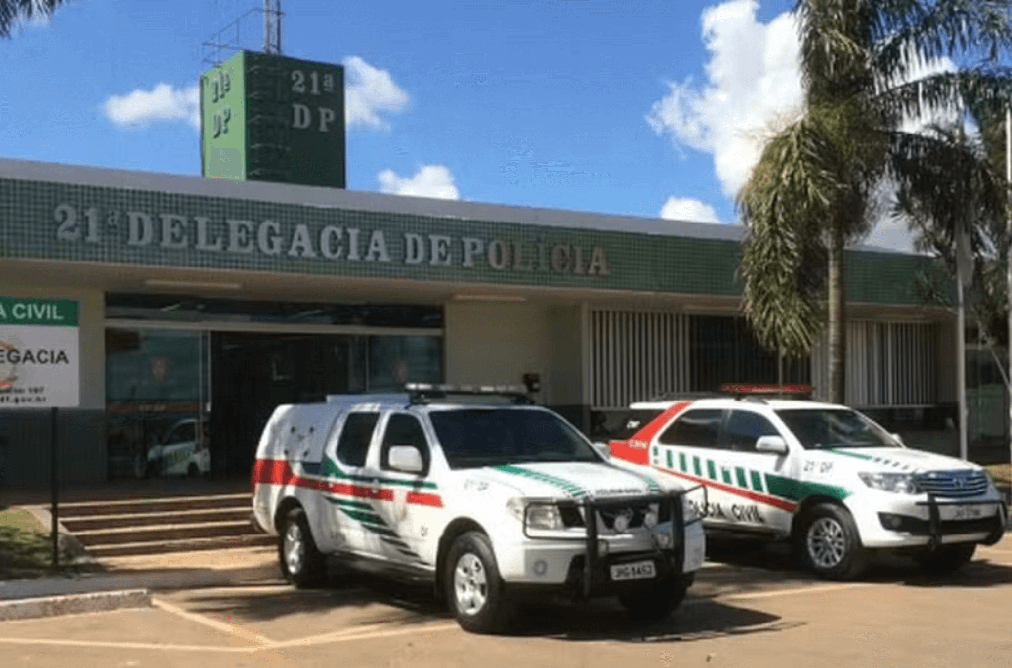 Mulher tenta matar sogra e é esfaqueada pelo namorado