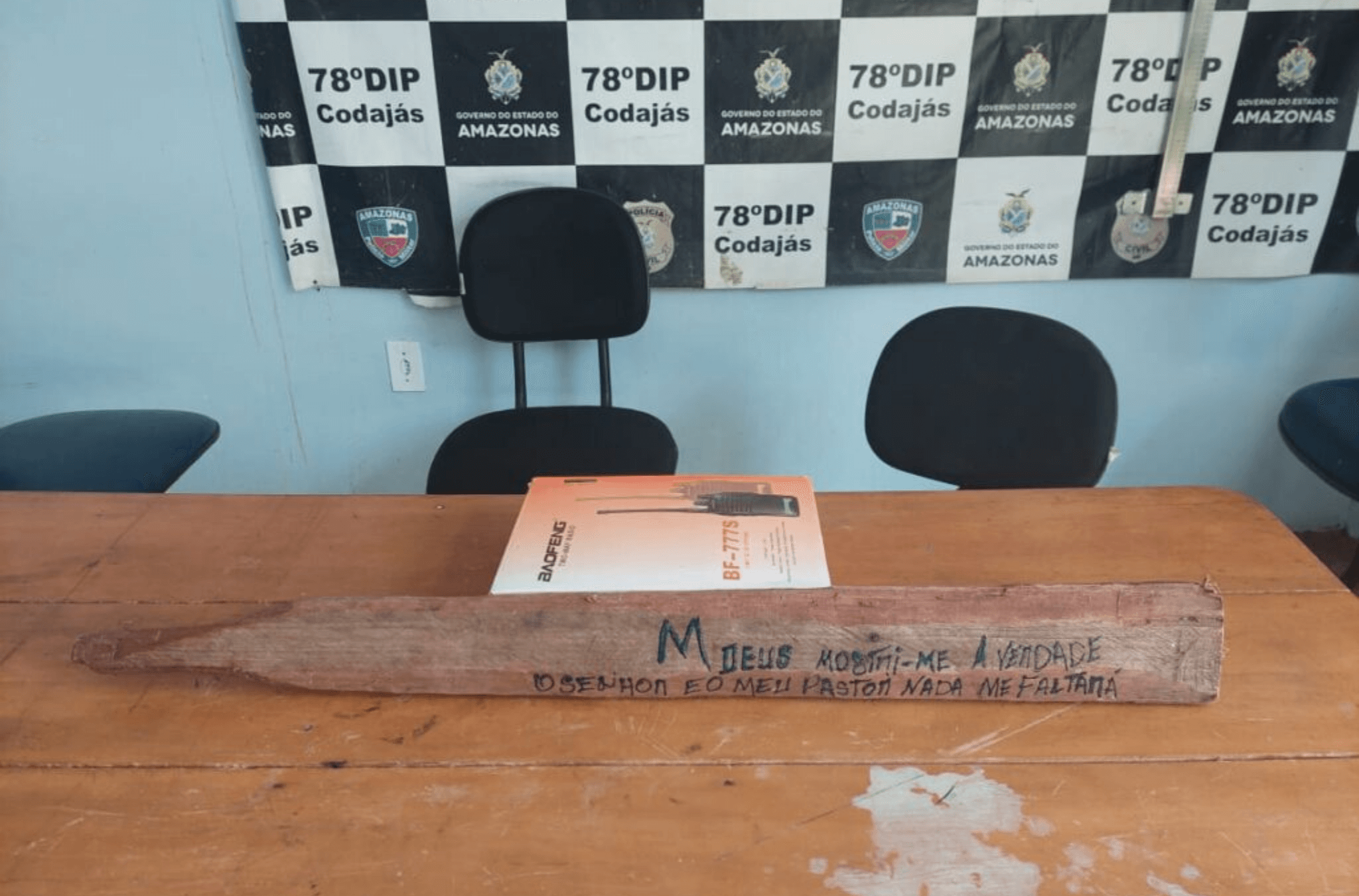 Adolescente mata o filho com ripa de madeira