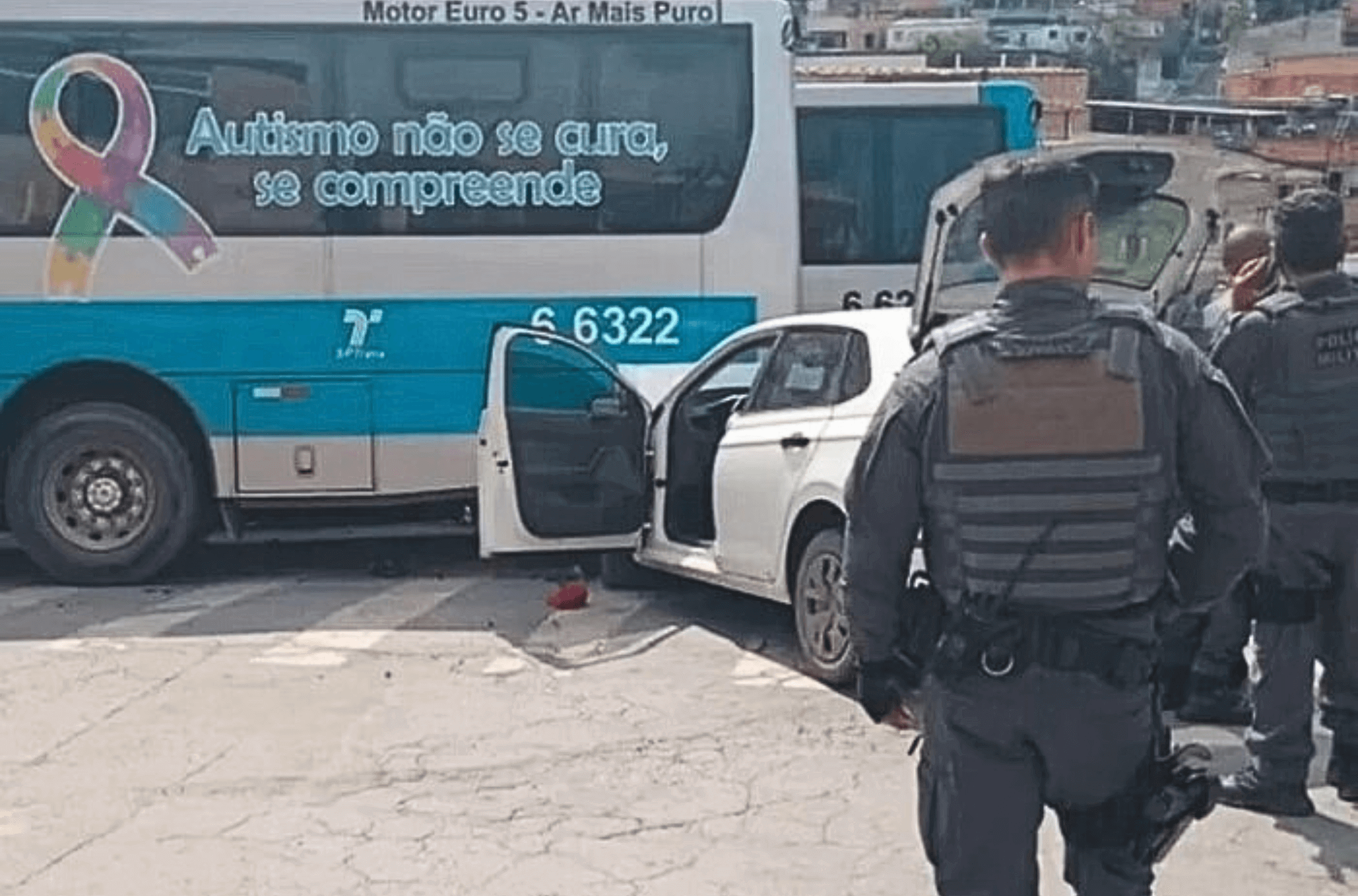 Acidente de carro salva vítima de sequestro